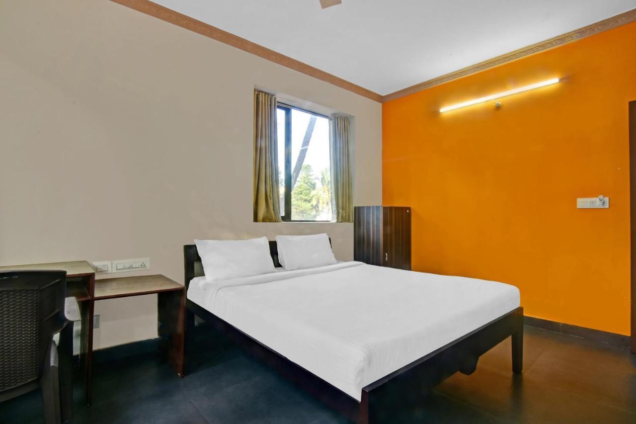 Capital O 85357 Hotel Sai Datta 칼랑굿 외부 사진