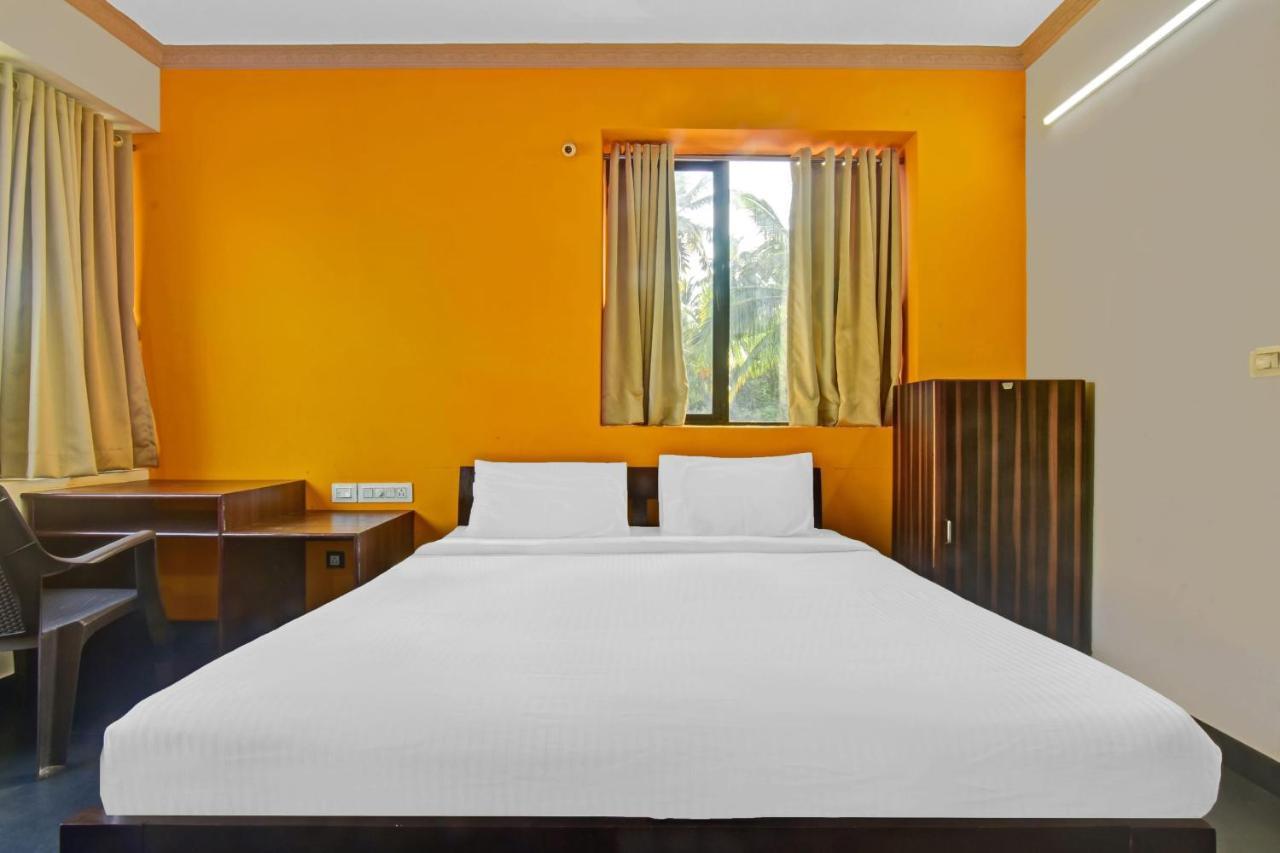 Capital O 85357 Hotel Sai Datta 칼랑굿 외부 사진
